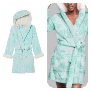 VS Pink XS/S teal plush Sherpa hooded robe